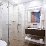 Premier Hotel 5*