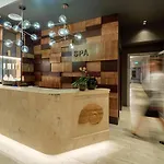 Premier ホテル 5*