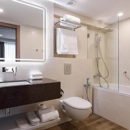 Premier Hotel
